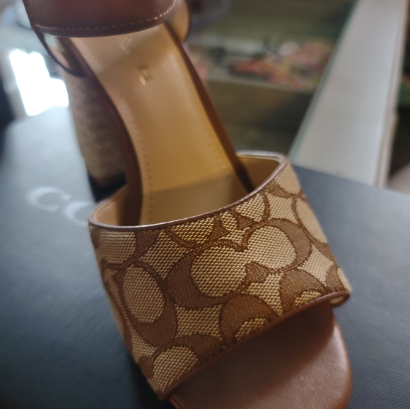 Coach Sandals - Picture 2 of 4